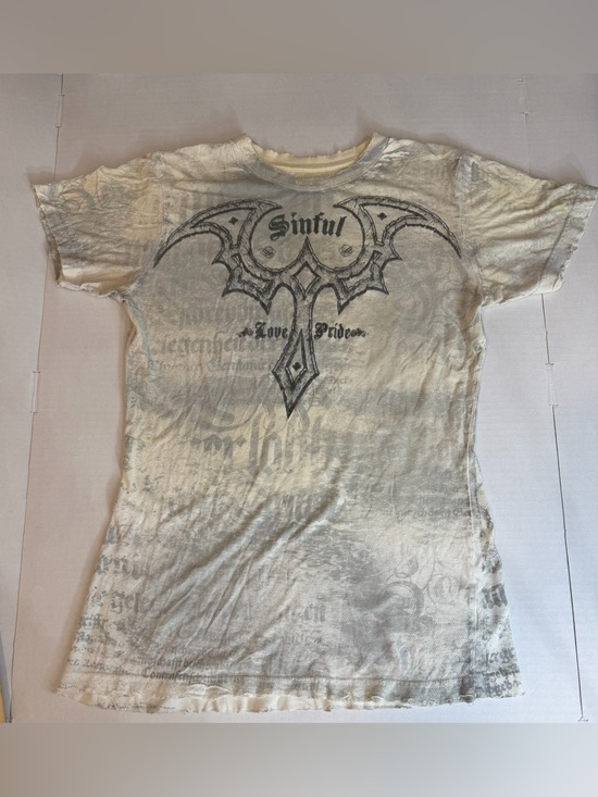 Sinful Tops - Sinful Affliction Love & Pride Vintage Y2K Tee Cream Gray XL